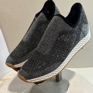 Urban Sport Women’s slip Sneakers size 8 New